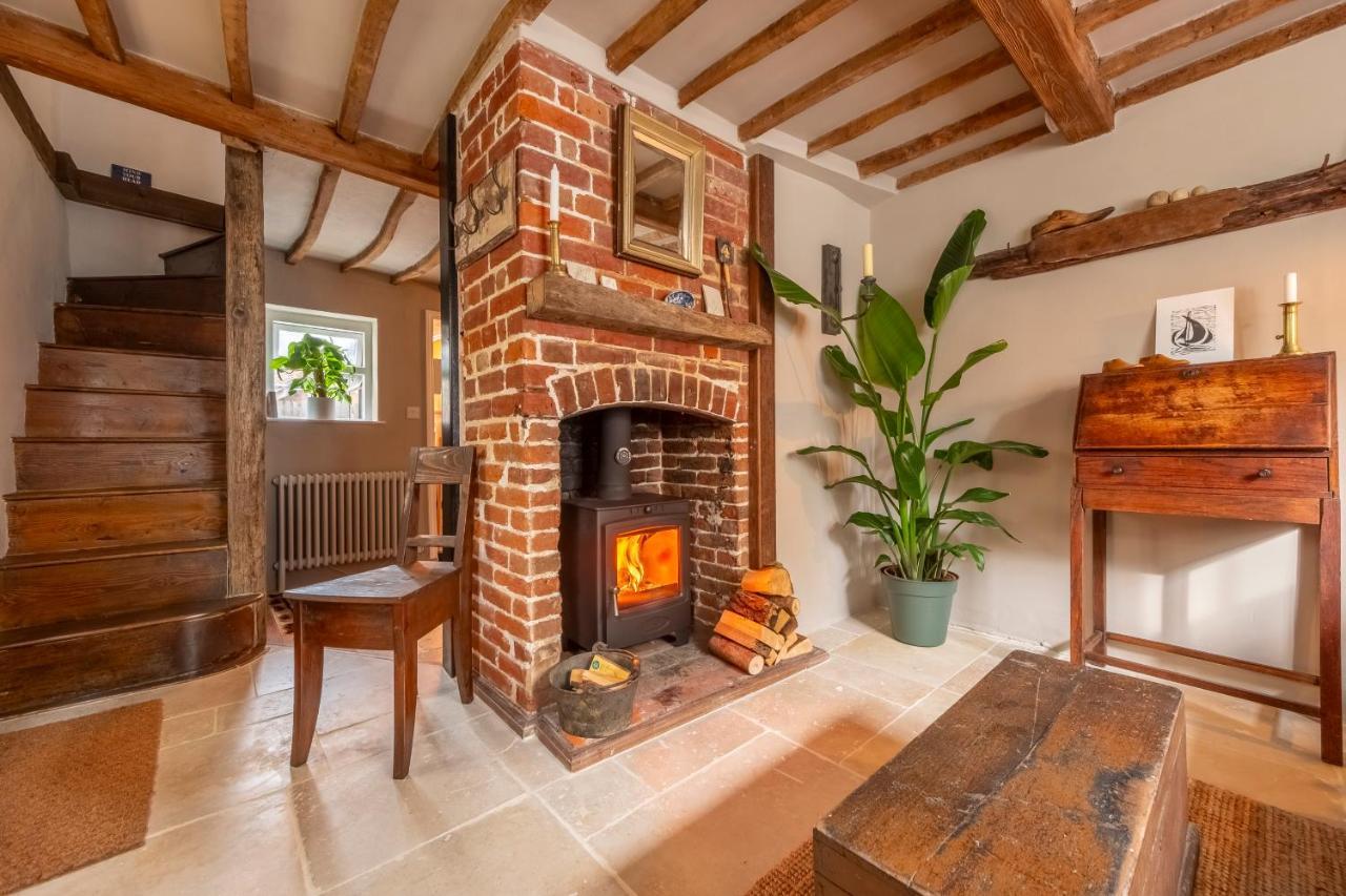 Most Romantic Cottage In Suffolk - Number Four Framlingham Kültér fotó