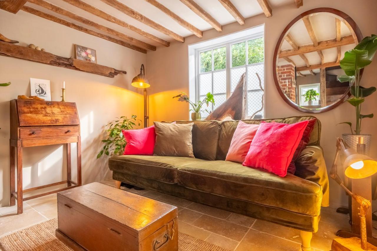 Most Romantic Cottage In Suffolk - Number Four Framlingham Kültér fotó